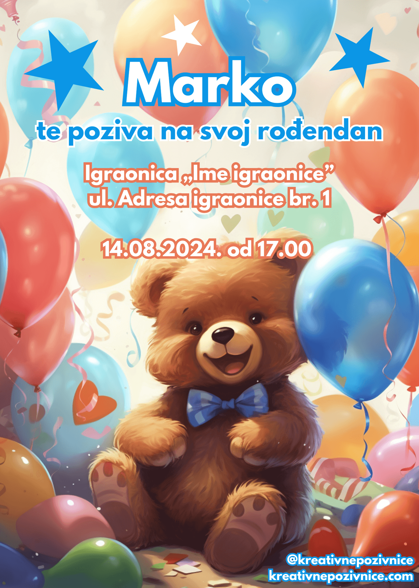 Rođendanska pozivnica za dečake. Mali nasmejani meda sa plavom mašnom, okružen balonima u plavoj, žutoj i crvenoj boji.